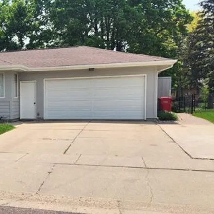 Buy this 3 bed house on 571 East 20th Street in Yankton, SD 57078