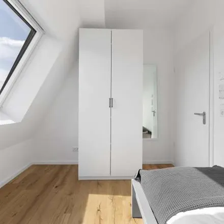 Rent this 5 bed apartment on Turiner Straße 5 in 13347 Berlin, Germany