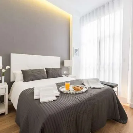 Image 3 - Madrid, Plaza de San Ildefonso, 28004 Madrid - Apartment for rent
