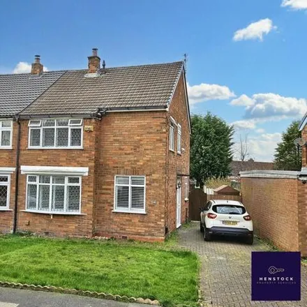 Buy this 3 bed duplex on Warwick Road in Middleton, M24 1HZ
