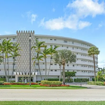 Rent this 1 bed condo on 2506 South Ocean Boulevard in Palm Beach, Palm Beach County