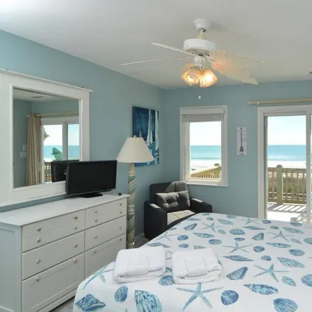 Rent this 5 bed house on Emerald Isle in NC, 28594