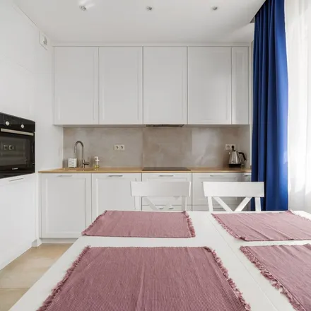 Rent this 3 bed apartment on Kolonia Edwarda i Moniki Piwowarskich in Kaliny Jędrusik 4, 01-748 Warsaw