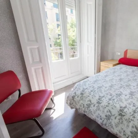Rent this 5 bed room on Paseo de Santa María de la Cabeza in 2, 28045 Madrid