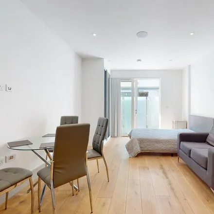 Rent this studio apartment on Loco Food Centre in West Green Road, London