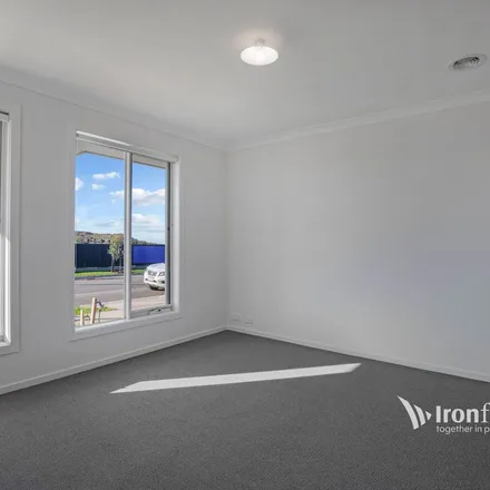 Rent this 4 bed apartment on Barrabool Boulevard in Mambourin VIC 3024, Australia