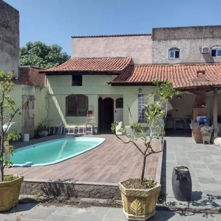 Buy this 2 bed house on Rua Paranaguá in Trindade, São Gonçalo - RJ