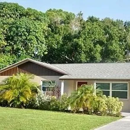 Buy this 3 bed house on 2534 Arapaho Street in Sarasota County, FL 34231