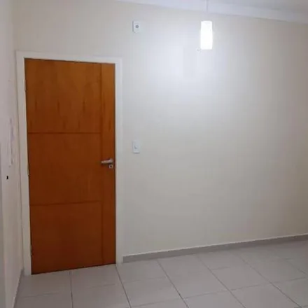 Buy this 2 bed apartment on Avenida Doutor Lycurgo Barbosa Querido in Areão, Taubaté - SP