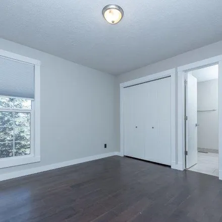 Image 5 - Strathclair Rise SW, Calgary, AB T3H 2A2, Canada - Apartment for rent