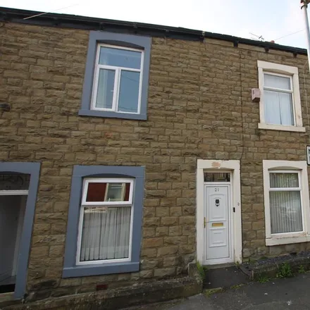 Rent this 2 bed townhouse on Duke Street in Clayton-le-Moors, BB5 5NQ