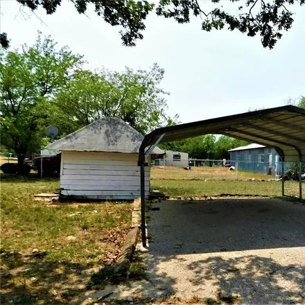 Image 4 - 2501 Avenue C, Brownwood, TX 76801, USA - House for sale