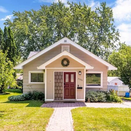 Buy this 3 bed house on 2524 W 15th St in Duluth, Minnesota