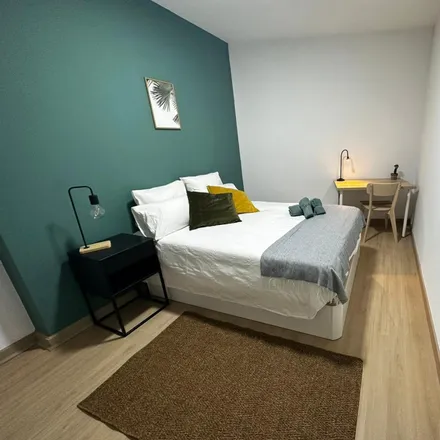 Rent this 11 bed room on Centro de Estudios Turísticos Ábaco in Plaza de España, 11