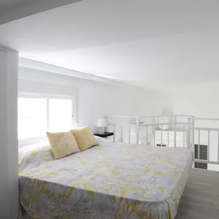 Image 5 - Calle de Santoña, 39, 28026 Madrid, Spain - Apartment for rent