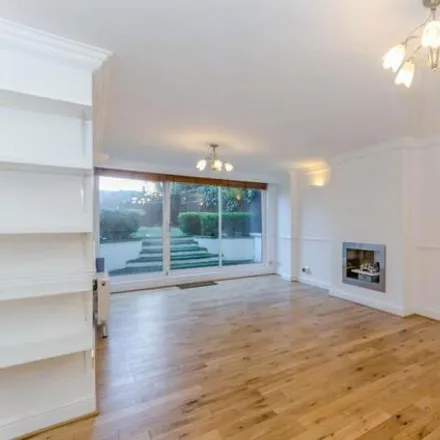 Rent this 3 bed apartment on 1 Platt's Lane in London, NW3 7NP