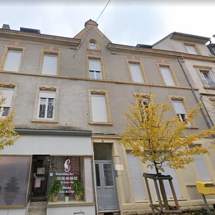 Rent this 3 bed apartment on 61 Rue de Pouilly in 57000 Metz, France