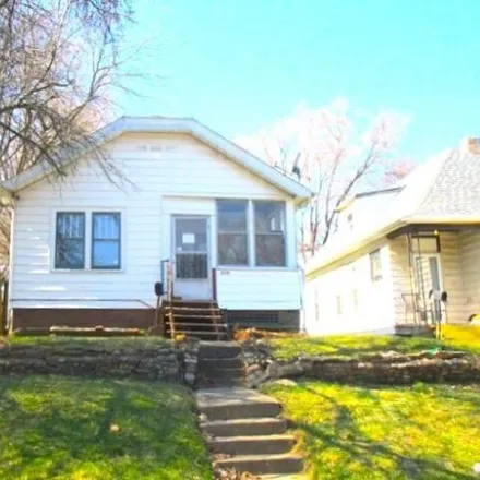 Buy this 2 bed house on 2145 North Bourland Avenue in Peoria, IL 61604