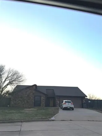 Rent this 3 bed house on unnamed road in Lawton, OK 73501
