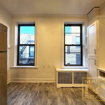 Image 5 - 25-21 31st Avenue, New York, NY 11102, USA - Apartment for rent