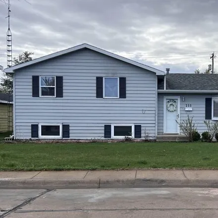Buy this 3 bed house on 263 East 19th Street in Cozad, NE 69130
