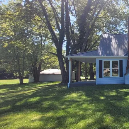 Buy this 3 bed house on 3507 Starling Road in Tate Township, OH 45106