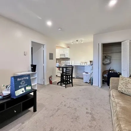 Image 8 - Brookside Condominiums, 8;9;10;11;12 Arizona Terrace, Arlington, MA 02474, USA - Apartment for rent