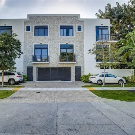 Image 1 - 911 Northeast 16th Terrace, Fort Lauderdale, FL 33304, USA - Townhouse for sale