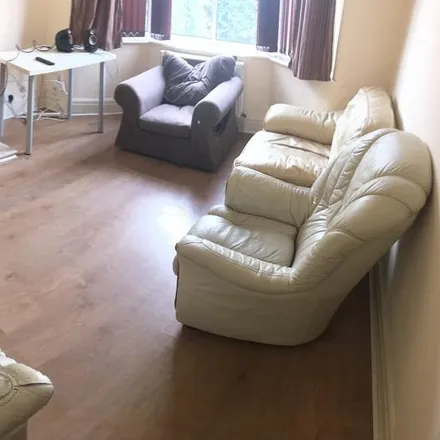 Rent this 6 bed duplex on Lees Hall Crescent in Manchester, M14 6YP