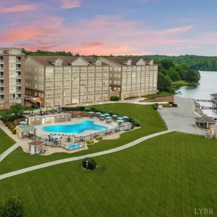 Buy this 2 bed condo on 1270 Graves Harbor Trail in Bedford County, VA 24104