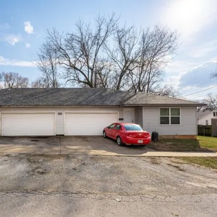 Buy this 4 bed house on 722 West Locust Street in Springfield, MO 65803