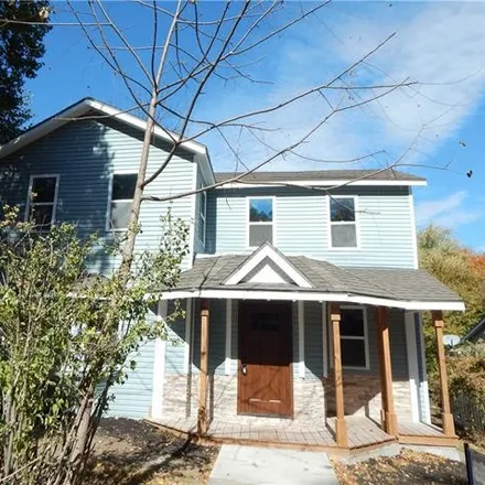 Image 2 - Spruce Street, Leavenworth, KS 66048, USA - House for sale