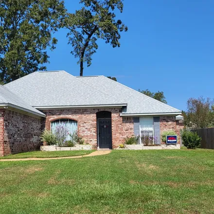 Buy this 4 bed house on 199 Kings Ridge Drive in Lakeshore, Rankin County