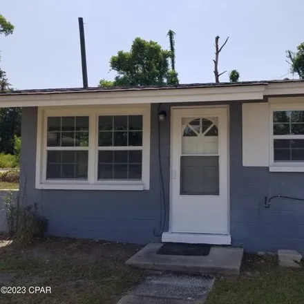 Buy this 3 bed house on 1612 East 9th Street in Glenwood, Panama City