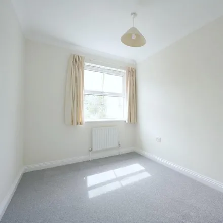 Image 7 - Chestnut Place, Upper Sydenham, London, SE26 6RW, United Kingdom - House for rent