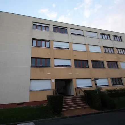 Rent this 5 bed apartment on 8 Allee de la Mare de l’Orme in 94430 Chennevières-sur-Marne, France