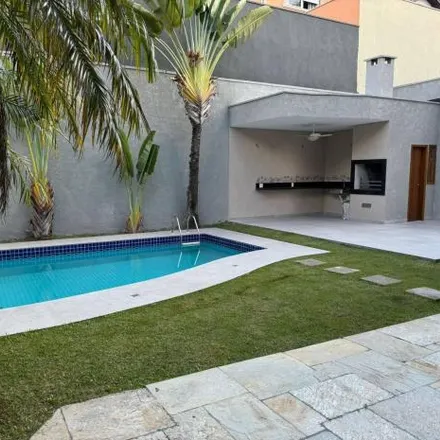 Buy this 4 bed house on Avenida Pinheiros in Quintas do Ingaí, Santana de Parnaíba - SP