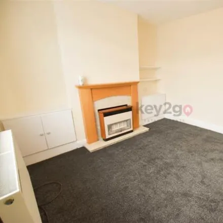 Image 2 - Sheffield Road/Twitchill Drive, Sheffield Road, Sheffield, S13 7ER, United Kingdom - Townhouse for rent