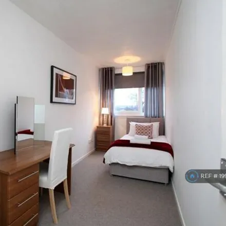 Image 8 - Pentland Road / No 140, Pentland Road, Glasgow, G43 2AR, United Kingdom - Room for rent
