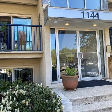 Buy this 1 bed condo on 1144 Cove Road in Annapolis, MD 21403