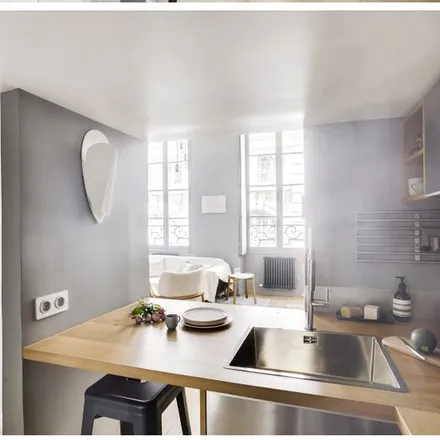 Image 6 - 23 Rue des Blancs-Manteaux, 75004 Paris, France - Apartment for rent