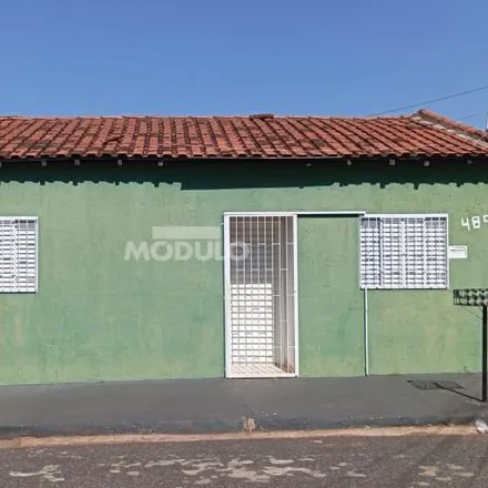 Rent this 3 bed house on Rua Antônio Thomaz de Rezende in Osvaldo Rezende, Uberlândia - MG
