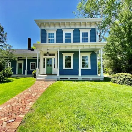 Rent this 3 bed house on 1985 Peconic Lane in Peconic, Southold