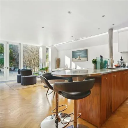 Image 3 - Perrymead Street, London, SW6 3SW, United Kingdom - Townhouse for sale