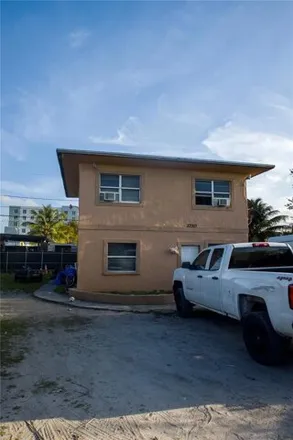 Image 9 - 2720 Northwest 57th Street, Brownsville, Miami-Dade County, FL 33142, USA - House for sale