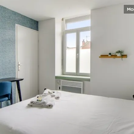 Image 2 - Lille, HDF, FR - Room for rent