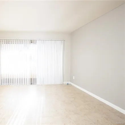 Image 3 - 201 West MacArthur Boulevard, Santa Ana, CA 92707, USA - Condo for rent