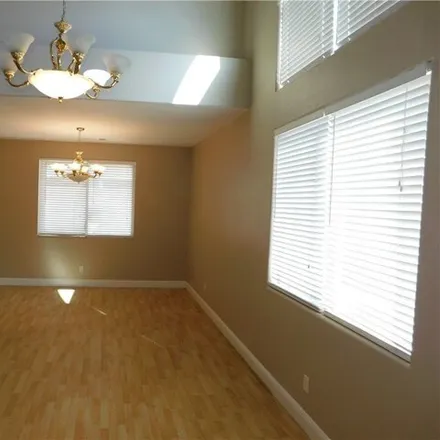 Image 4 - 8306 Crown Peak Avenue, Spring Valley, NV 89117, USA - House for rent