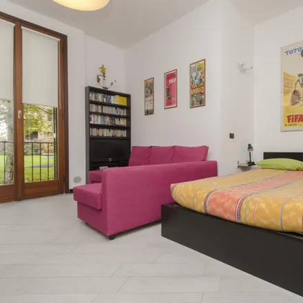 Rent this studio apartment on Via Carlo Osma in 20148 Milan MI, Italy