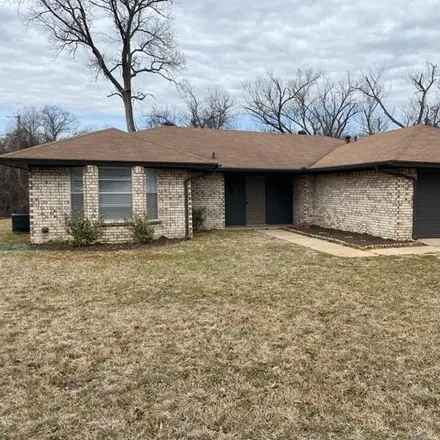 Rent this 3 bed house on 1107 Palm St in Mansfield, Texas